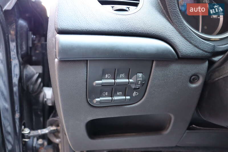 Седан Alfa Romeo 159 2006 в Львове