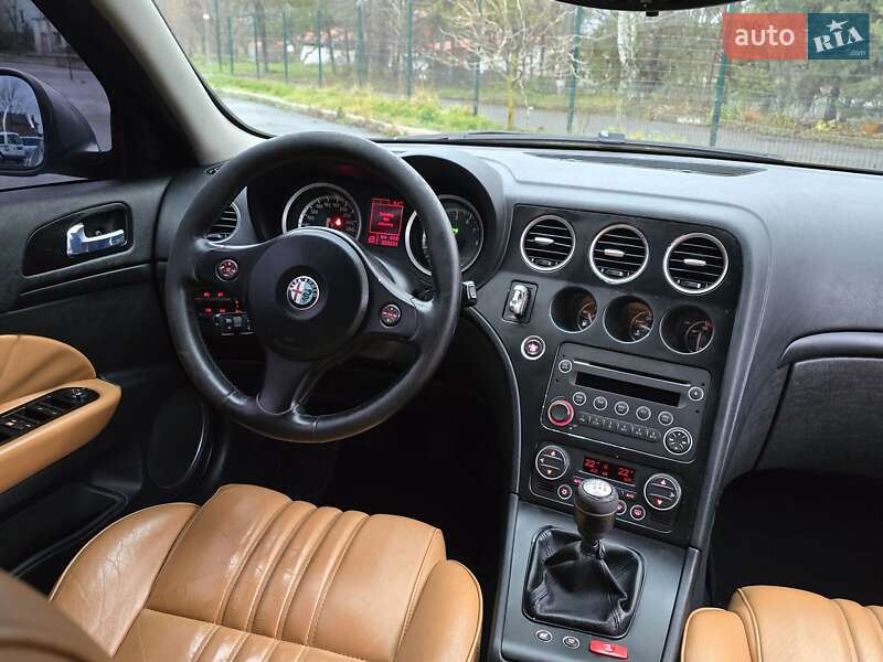 Седан Alfa Romeo 159 2006 в Хмельницькому