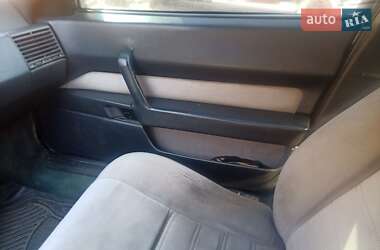 Седан Alfa Romeo 164 1988 в 