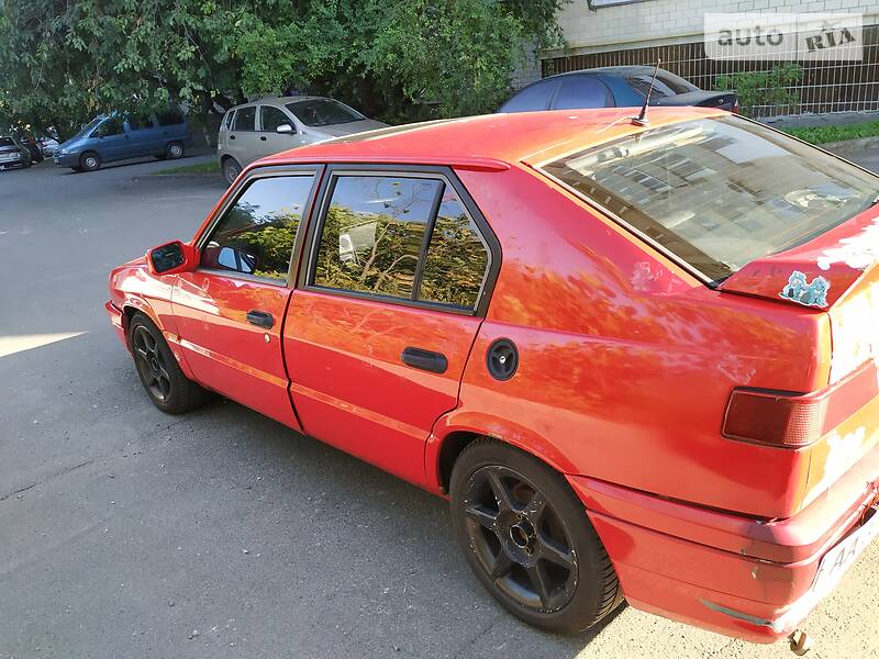 Хэтчбек Alfa Romeo 33 1993 в Киеве