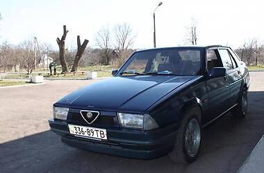 Седан Alfa Romeo 75 1986 в Львові