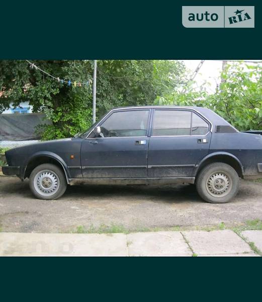 Седан Alfa Romeo Alfetta 1983 в Тарутине