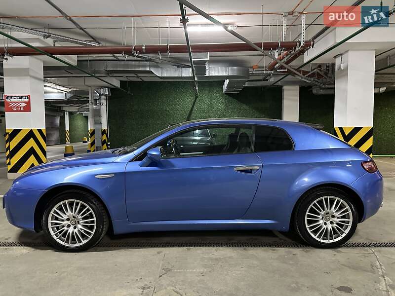 Купе Alfa Romeo Brera 2008 в Киеве
