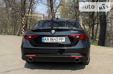 Седан Alfa Romeo Giulia 2016 в Киеве