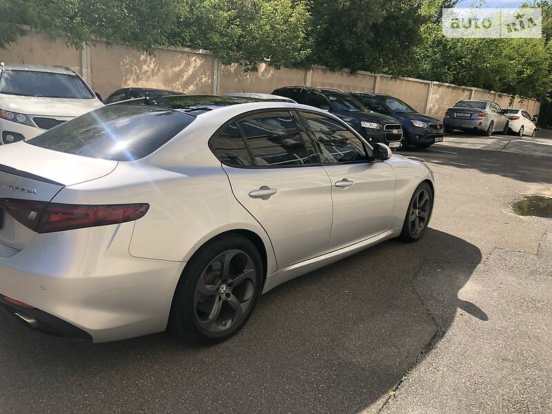 Седан Alfa Romeo Giulia 2017 в Києві