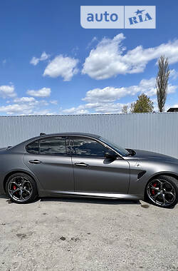 Alfa Romeo Giulia Quadrifoglio 2017