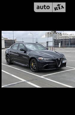 Alfa Romeo Giulia quadrifoglio 2017