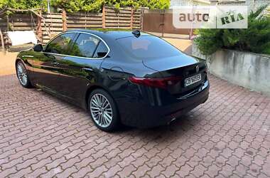 Седан Alfa Romeo Giulia 2017 в 