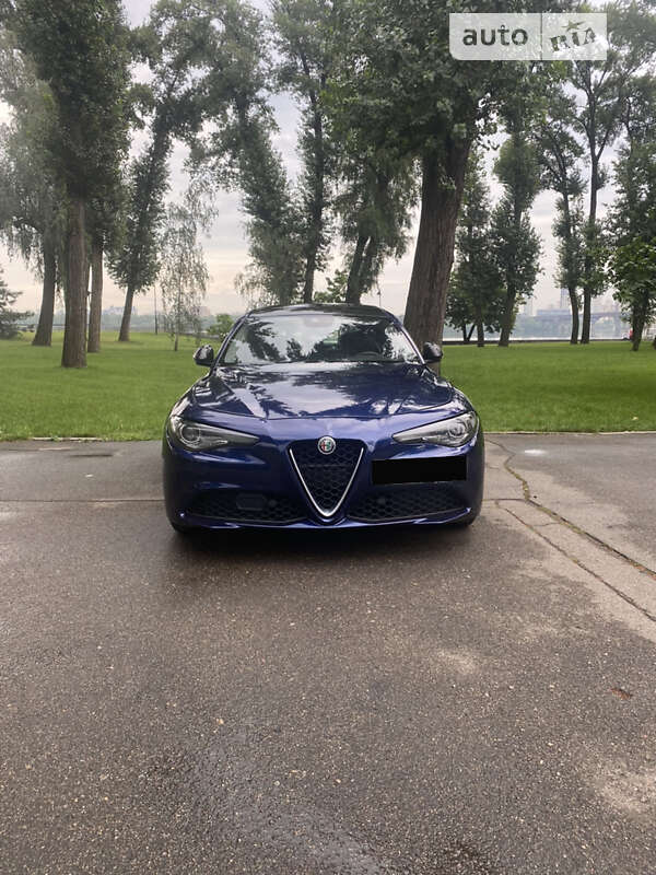 Седан Alfa Romeo Giulia 2018 в Киеве