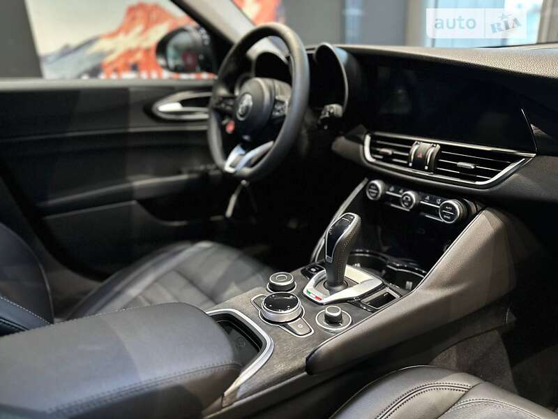 Седан Alfa Romeo Giulia 2021 в Днепре