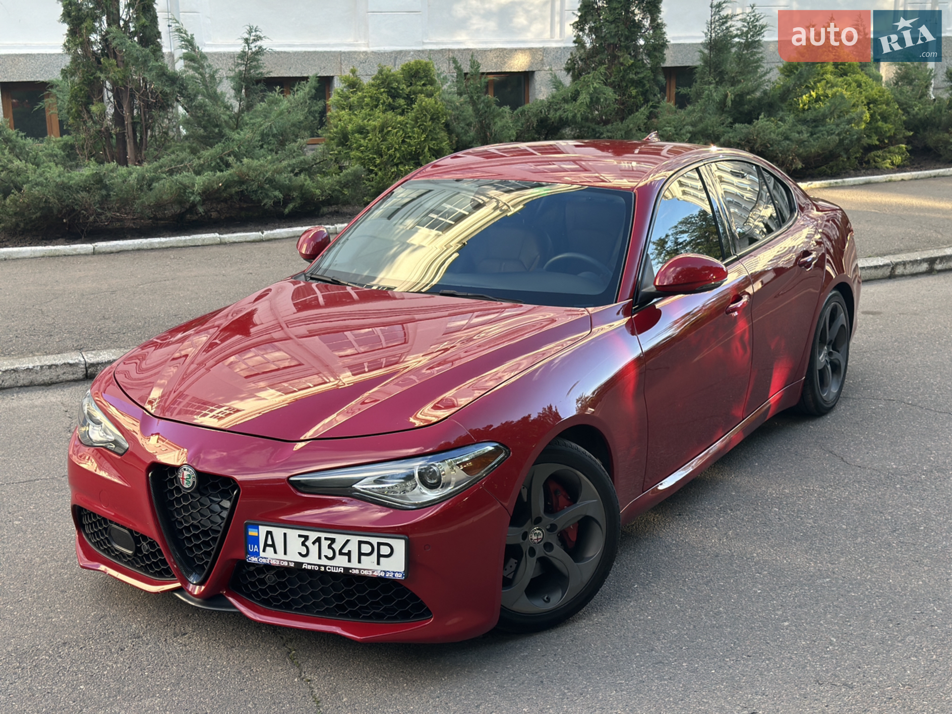 2017 Alfa Romeo Giulia - мініатюра 3