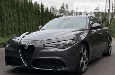 Седан Alfa Romeo Giulia 2023 в Киеве