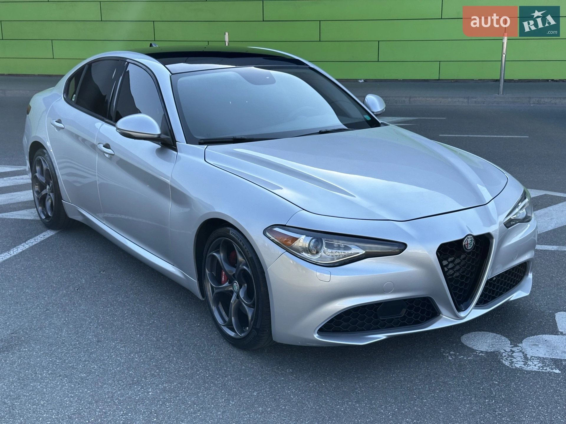 2017 Alfa Romeo Giulia - мініатюра 8