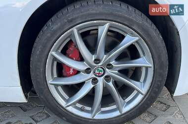 Седан Alfa Romeo Giulia 2017 в 