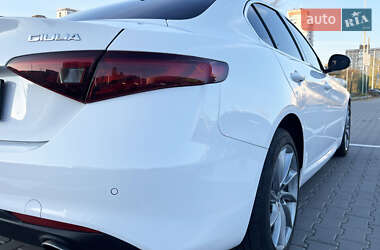 Седан Alfa Romeo Giulia 2017 в 