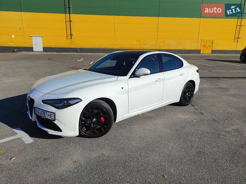 Седан Alfa Romeo Giulia 2022 в Кропивницком