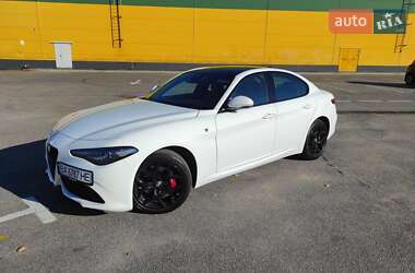 Седан Alfa Romeo Giulia 2022 в 