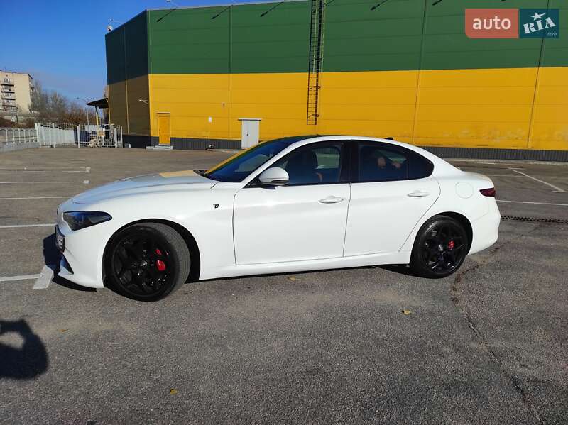 Седан Alfa Romeo Giulia 2022 в Кропивницком