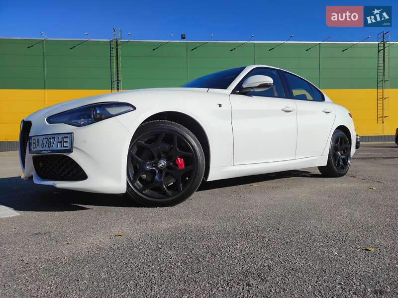 Седан Alfa Romeo Giulia 2022 в Кропивницком