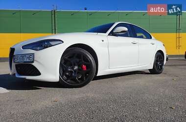 Седан Alfa Romeo Giulia 2022 в 