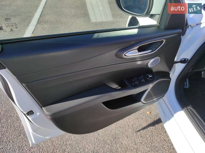 Седан Alfa Romeo Giulia 2022 в Кропивницком