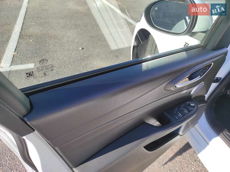 Седан Alfa Romeo Giulia 2022 в Кропивницком