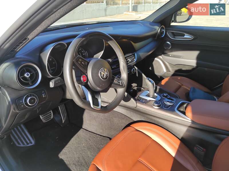 Седан Alfa Romeo Giulia 2022 в Кропивницком
