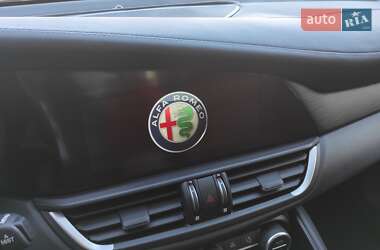Седан Alfa Romeo Giulia 2022 в 