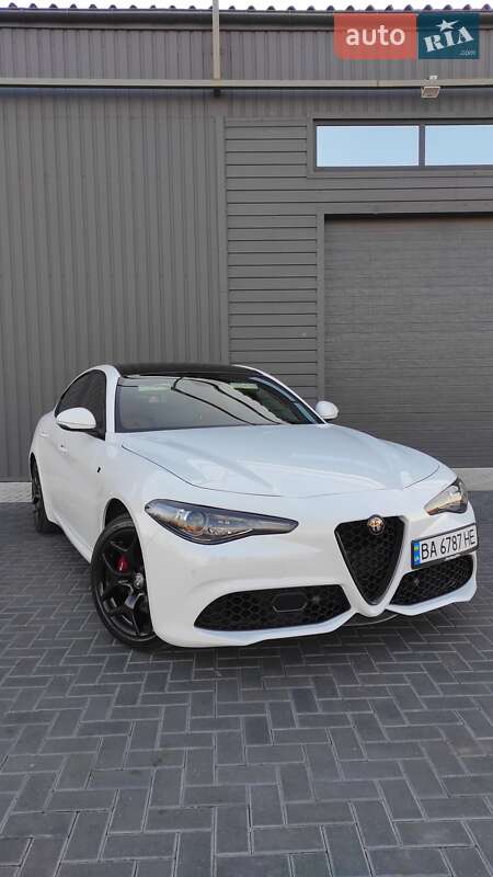 Седан Alfa Romeo Giulia 2022 в Кропивницком