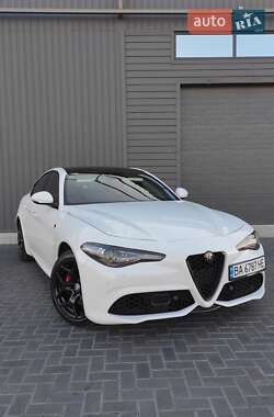 Седан Alfa Romeo Giulia 2022 в 