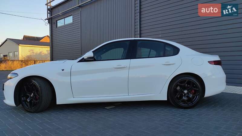 Седан Alfa Romeo Giulia 2022 в Кропивницком