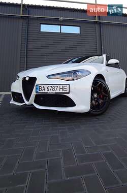 Седан Alfa Romeo Giulia 2022 в 