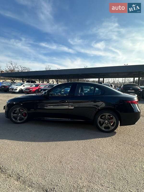 Седан Alfa Romeo Giulia 2018 в Києві