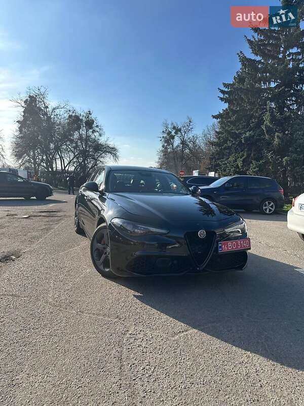 Седан Alfa Romeo Giulia 2018 в Києві