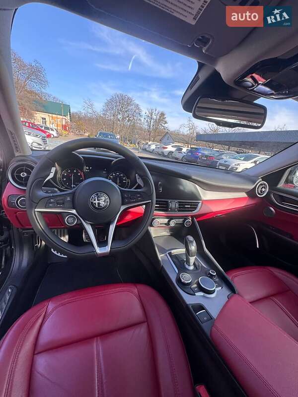 Седан Alfa Romeo Giulia 2018 в Києві