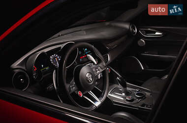 Седан Alfa Romeo Giulia 2017 в 