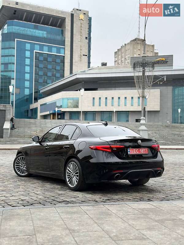 Седан Alfa Romeo Giulia 2017 в Кривом Роге