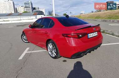 Седан Alfa Romeo Giulia 2021 в 