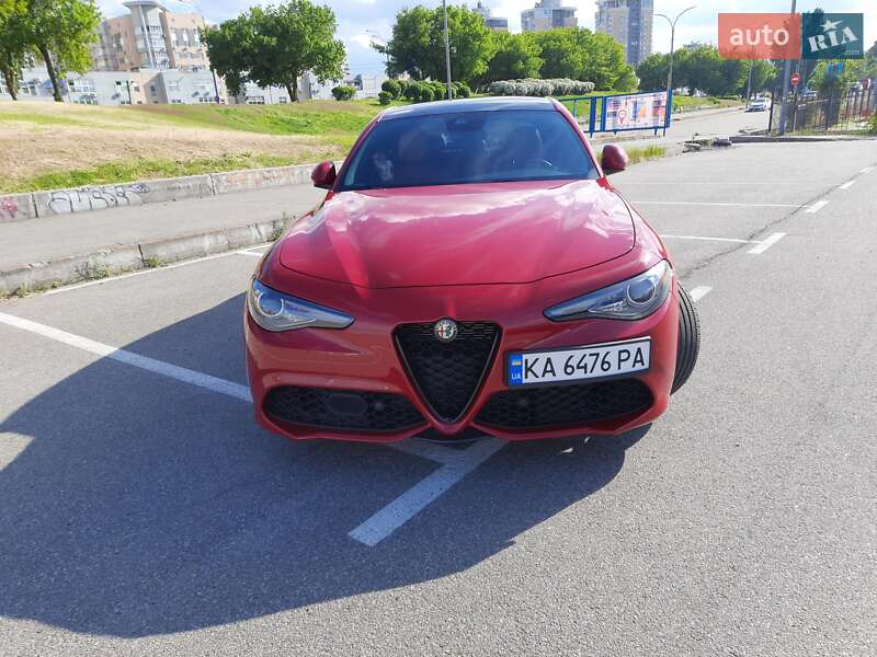 Седан Alfa Romeo Giulia 2021 в Києві
