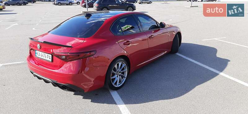 Седан Alfa Romeo Giulia 2021 в Києві