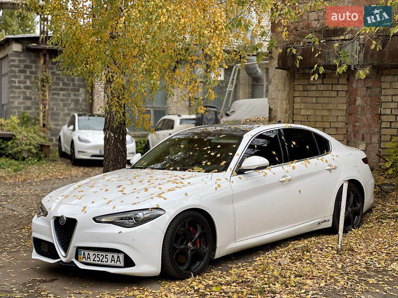 Седан Alfa Romeo Giulia 2020 в Києві