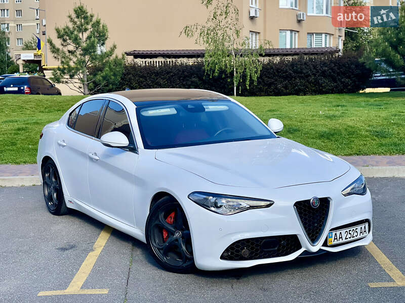 Седан Alfa Romeo Giulia 2020 в Києві