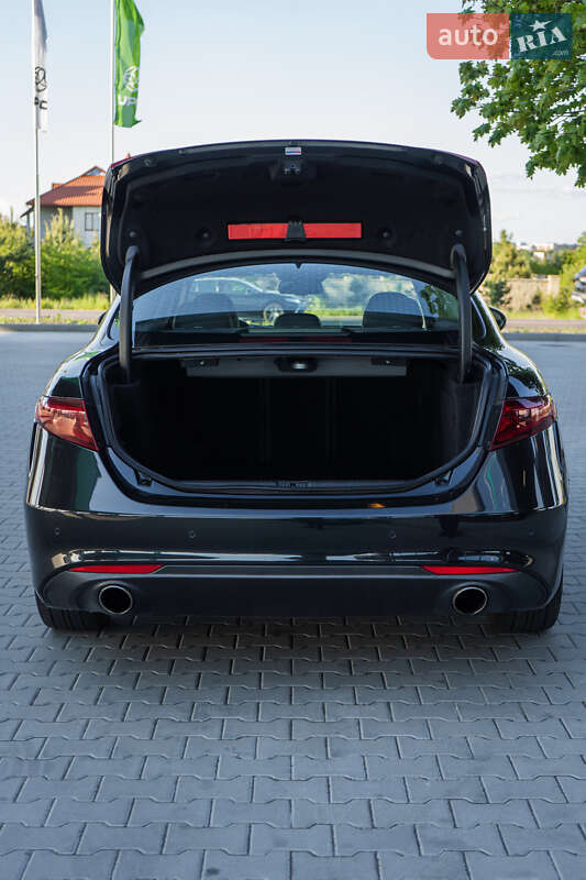 Седан Alfa Romeo Giulia 2016 в Львові