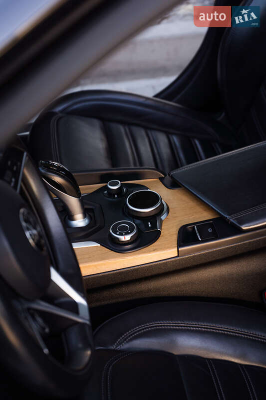 Седан Alfa Romeo Giulia 2016 в Львові