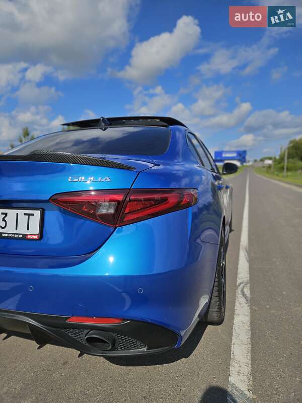 Седан Alfa Romeo Giulia 2021 в Рівному