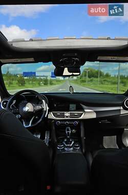 Седан Alfa Romeo Giulia 2021 в 