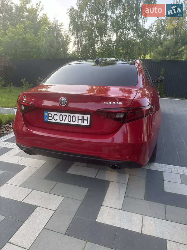 Седан Alfa Romeo Giulia 2018 в Львові