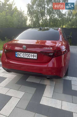 Седан Alfa Romeo Giulia 2018 в 