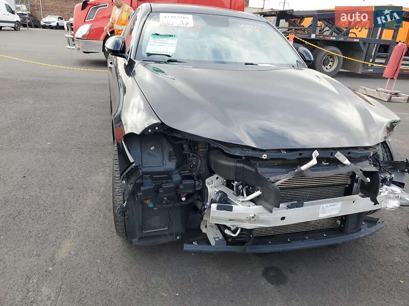 Седан Alfa Romeo Giulia 2019 в Львові