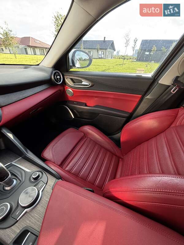 Седан Alfa Romeo Giulia 2017 в Коростене